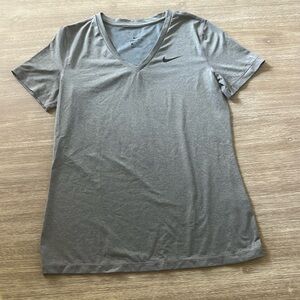 NIKE Womens’ DRI FIT T-Shirt Gray Size M